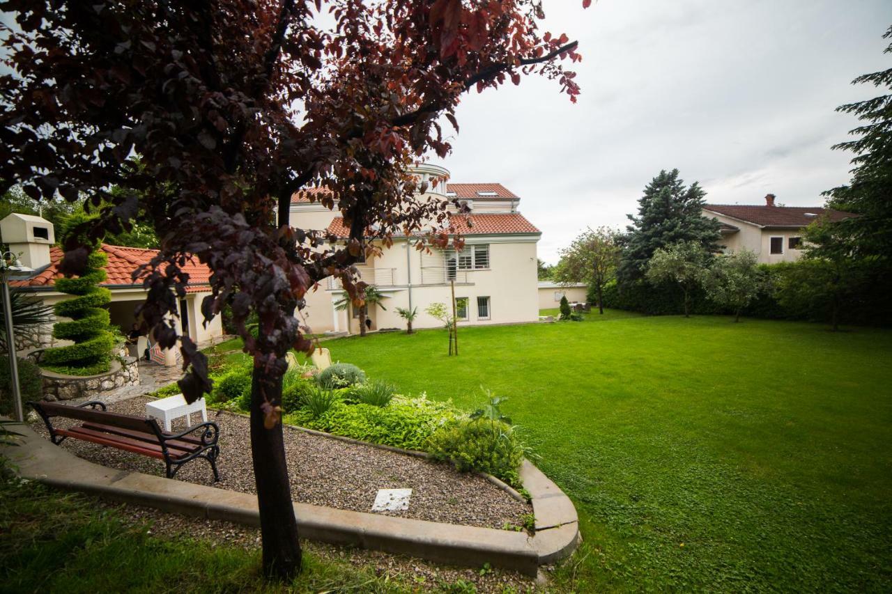 Apartments Villa Majda Matulji Exterior photo